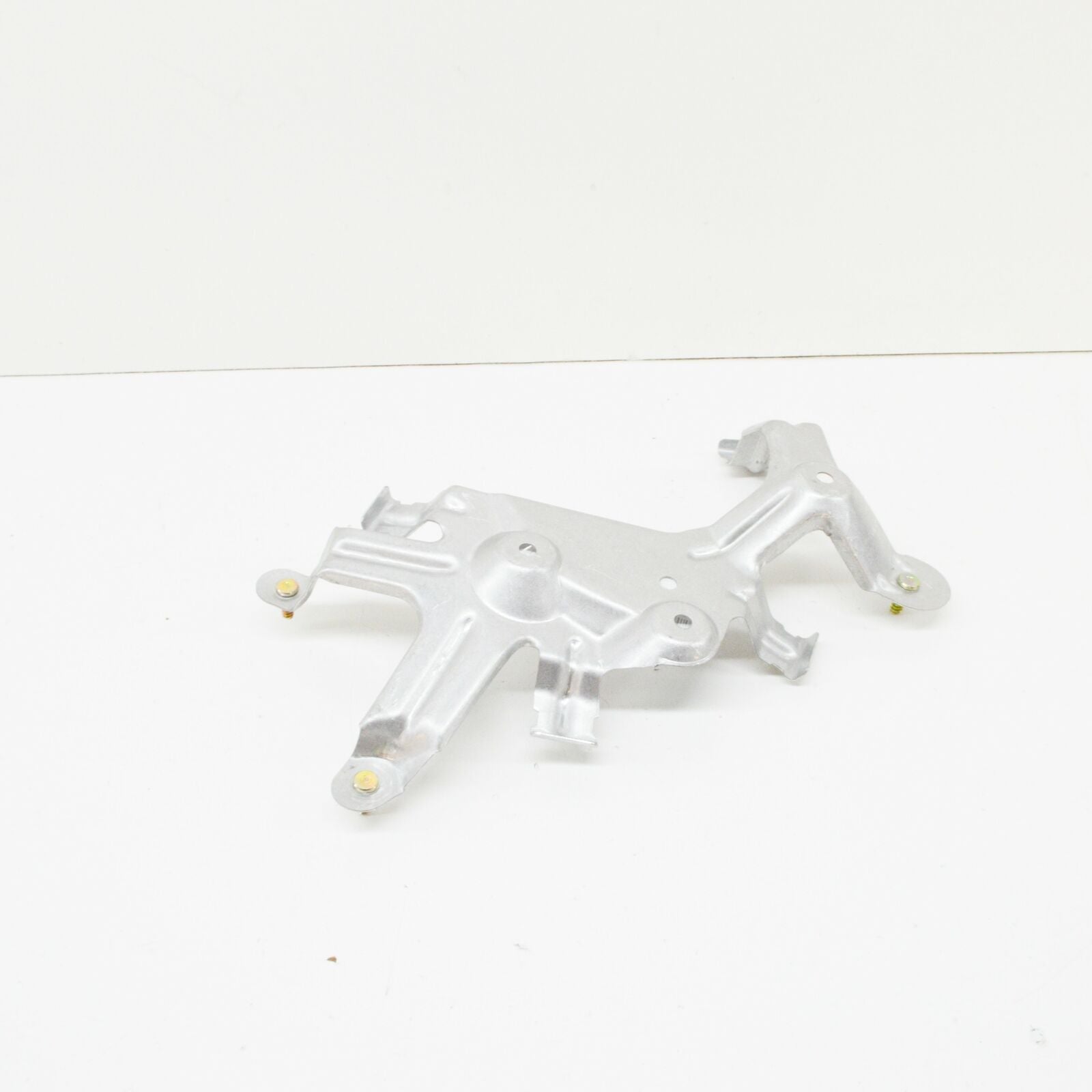 NEW MERCEDES-BENZ SLK R170 FUEL PUMP REAR BRACKET A2024780640 ORIGINAL