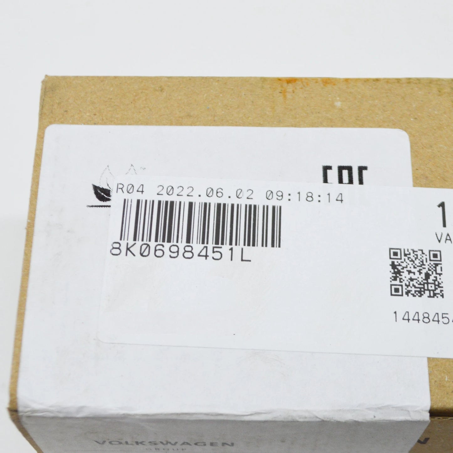 NEW AUDI A4 B8 REAR WHEEL BRAKE PAD SET 8K0698451L