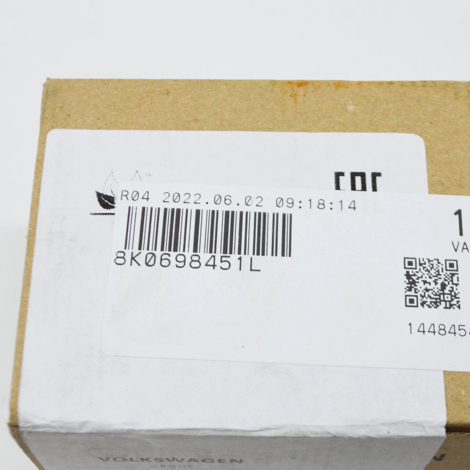 NEW AUDI A4 B8 REAR WHEEL BRAKE PAD SET 8K0698451L