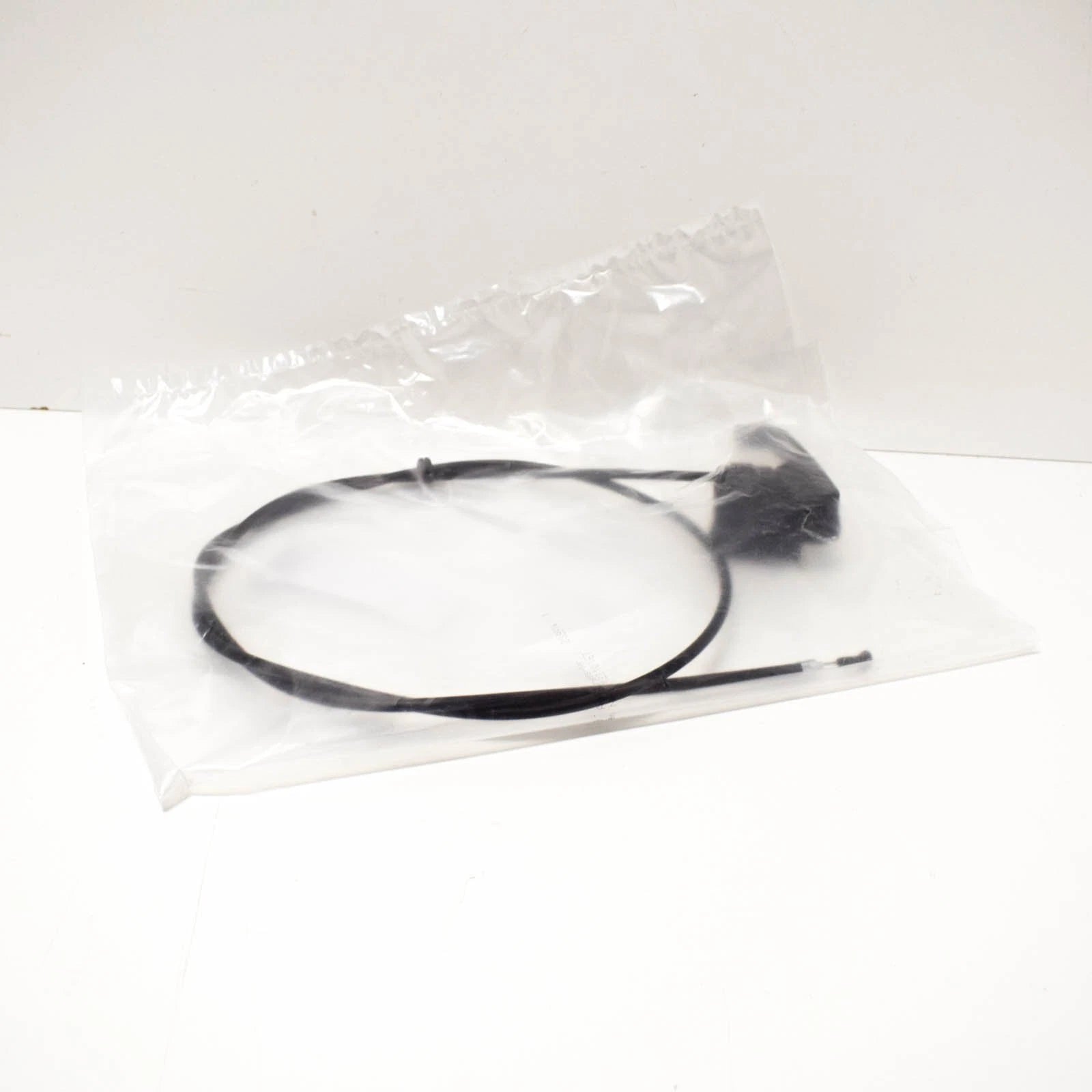 NEW MB SPRINTER 3-T BUS 903 BONNET RELEASE CABLE WITH HANDLE A9017500359