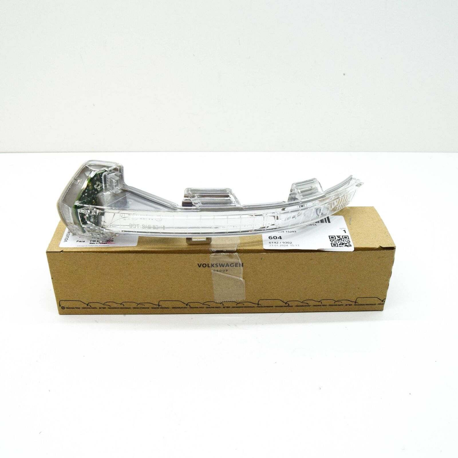 NEW VW PASSAT B8 FRONT LEFT DOOR MIRROR TURN INDICATOR 3G0949101A ORIGINAL