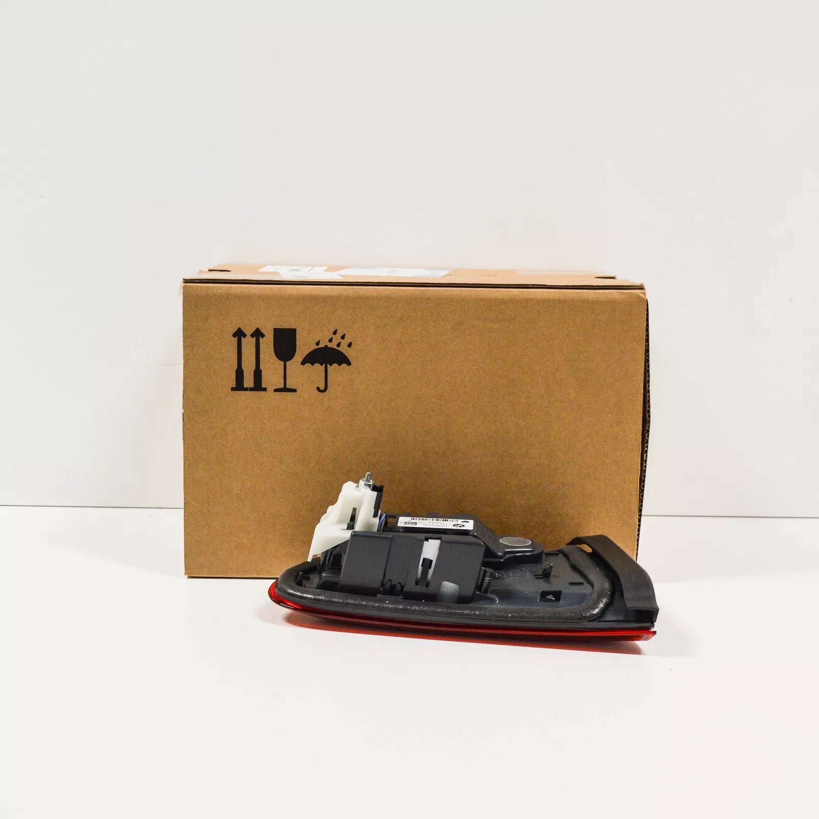 NEW BMW 1 F20 M REAR TRUNK LID RIGHT TAILLIGHT BLACK LINE 63217456504 ORIGINAL