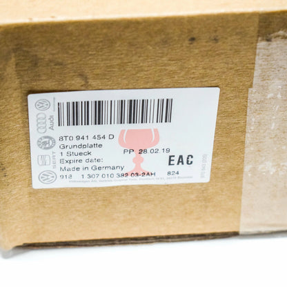 NEW AUDI A5 8TA FRONT RIGHT HEADLIGHT BRACKET 8T0941454D