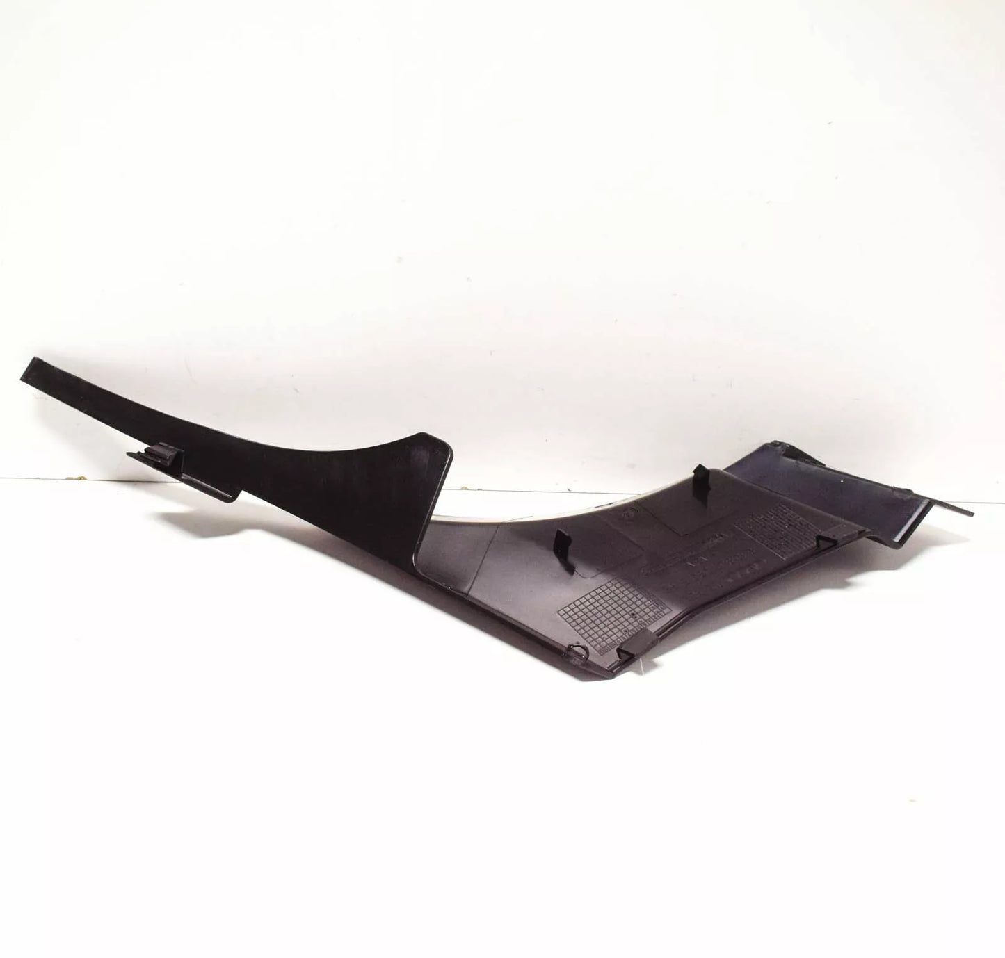 NEW AUDI TT 8J FRONT BUMPER CENTER GRILLE RIGHT COVER 8J0807082B