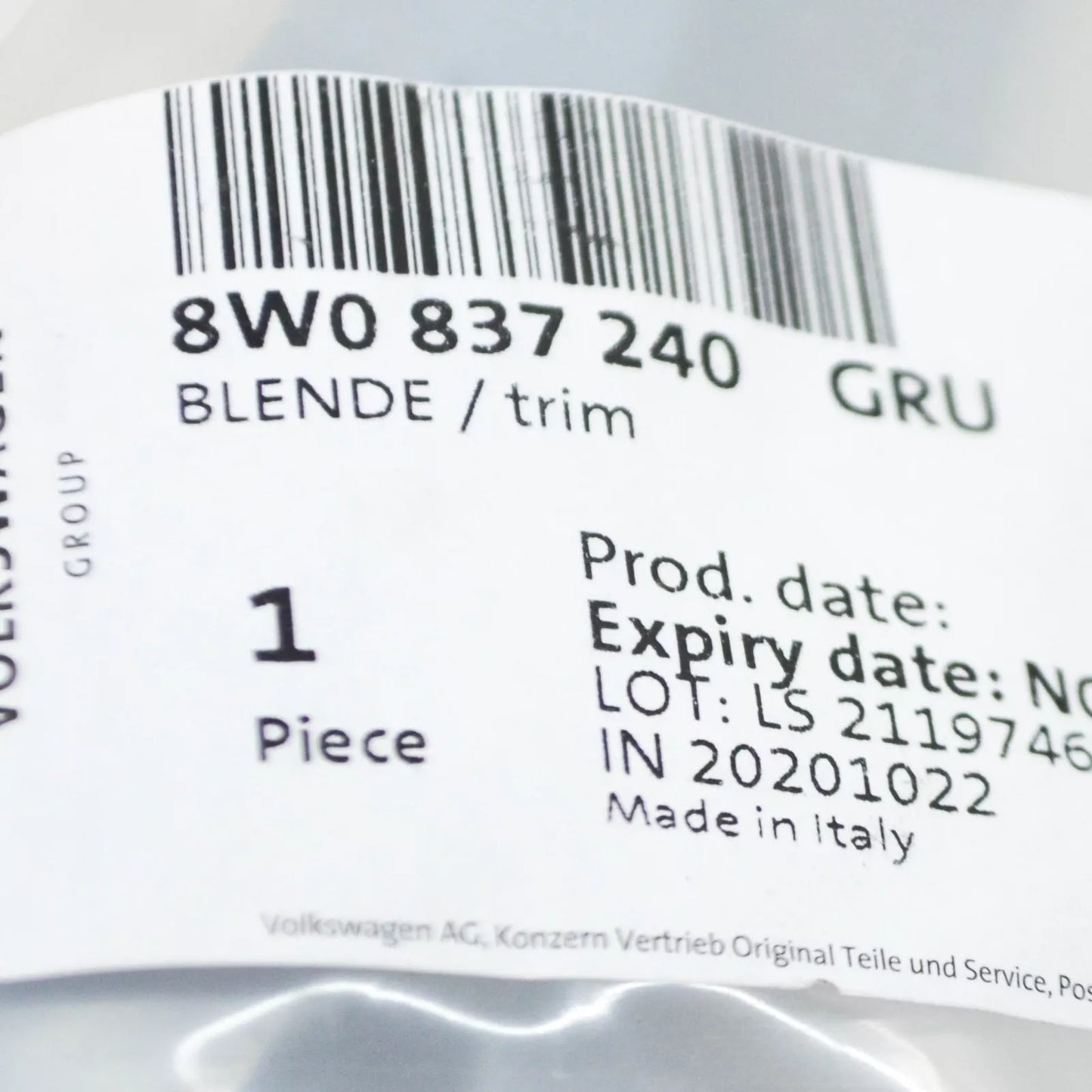 NEW AUDI A4 B9 FRONT RIGHT HANDLE BEZEL TRIM 8W0837240GRU ORIGINAL