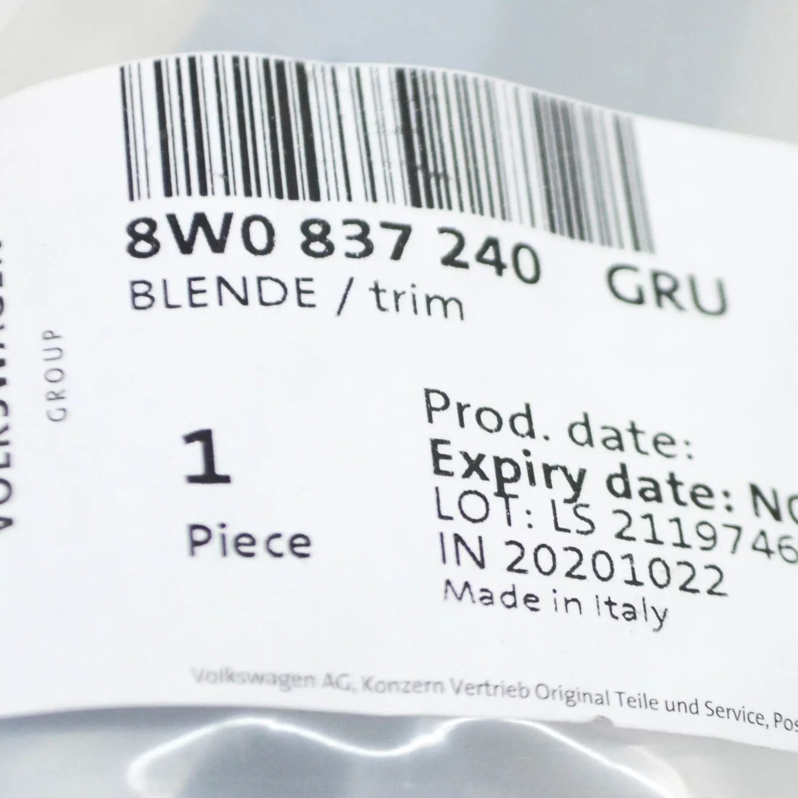 NEW AUDI A4 B9 FRONT RIGHT HANDLE BEZEL TRIM 8W0837240GRU ORIGINAL