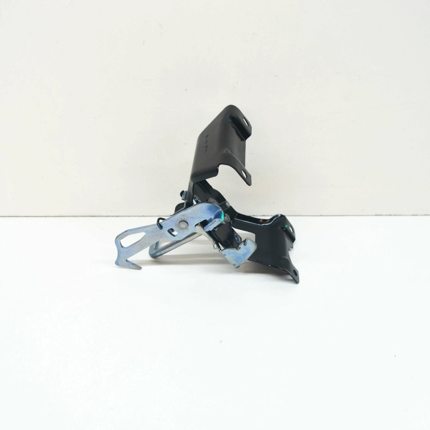 NEW BMW X5 F15 M F85 FRONT BONNET LEFT SAFETY LATCH UPPER 51237308076 GENUI