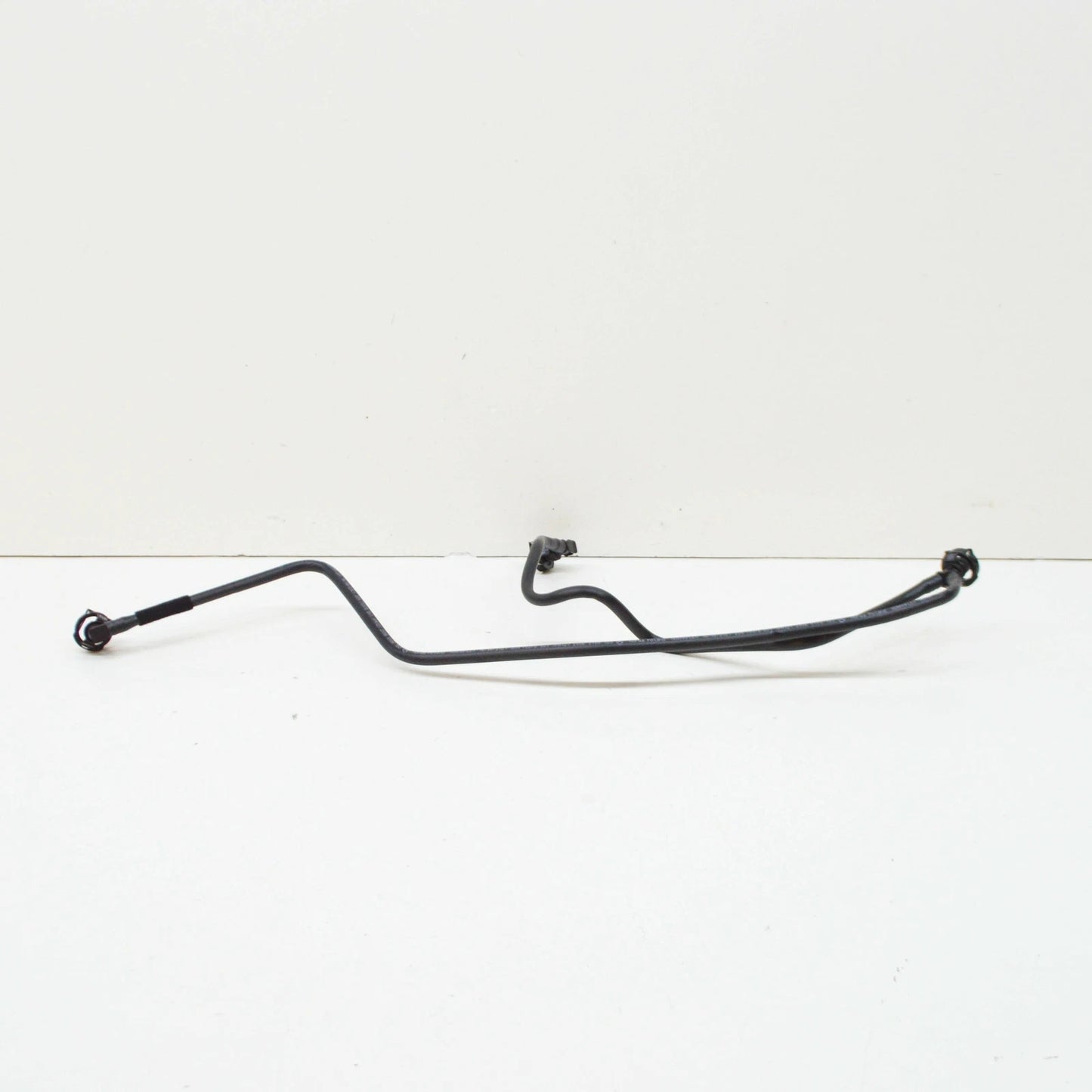 NEW MERCEDES-BENZ A W176 ENGINE COOLANT RESERVOIR HOSE A2465010325