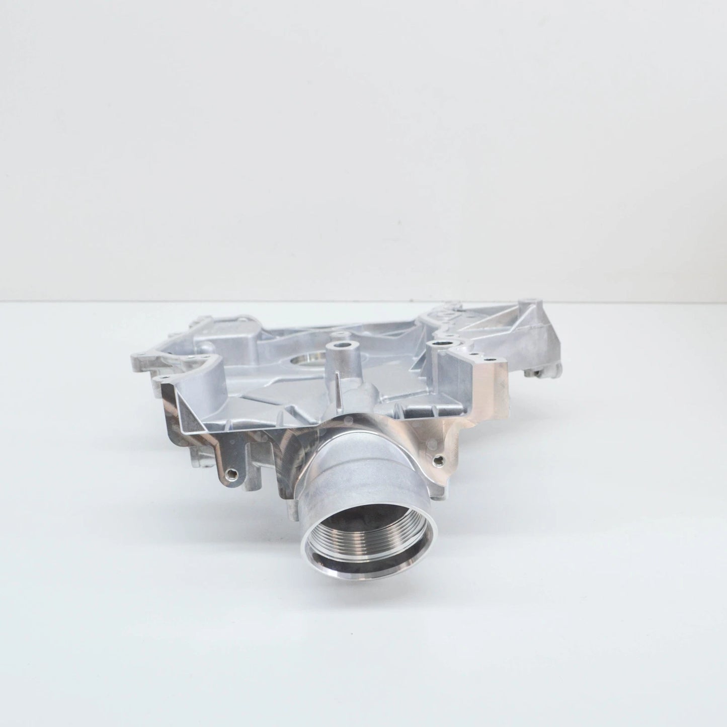 NEW MERCEDES-BENZ C W205 ENGINE TIMING CASE A2740101814 ORIGINAL