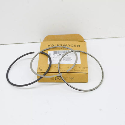 NEW AUDI R8 42 ENGINE PISTON RINGS SET 077198151J