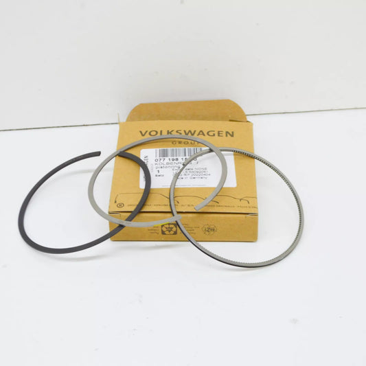 NEW AUDI R8 42 ENGINE PISTON RINGS SET 077198151J