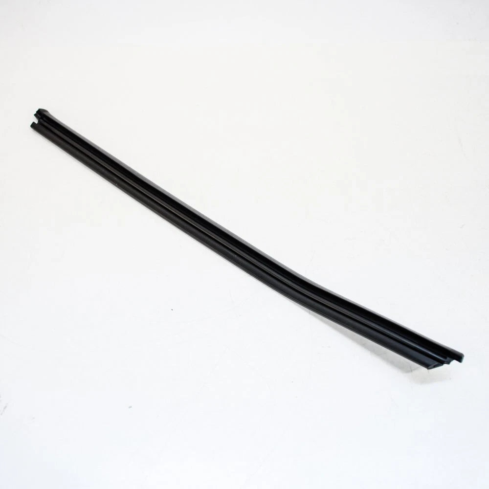 NEW BMW I3 REAR LEFT DOOR OUTER WEATHERSTRIP 51357277047 ORIGINAL