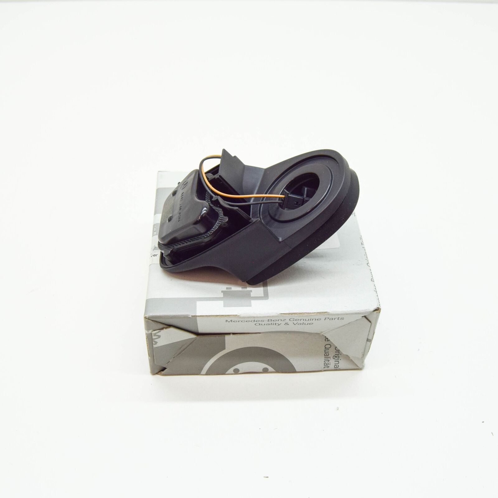 NEW MB VITO W447 REAR WINDSHIELD WIPER HANDLE STRIP A44774002939B27 ORIGINAL