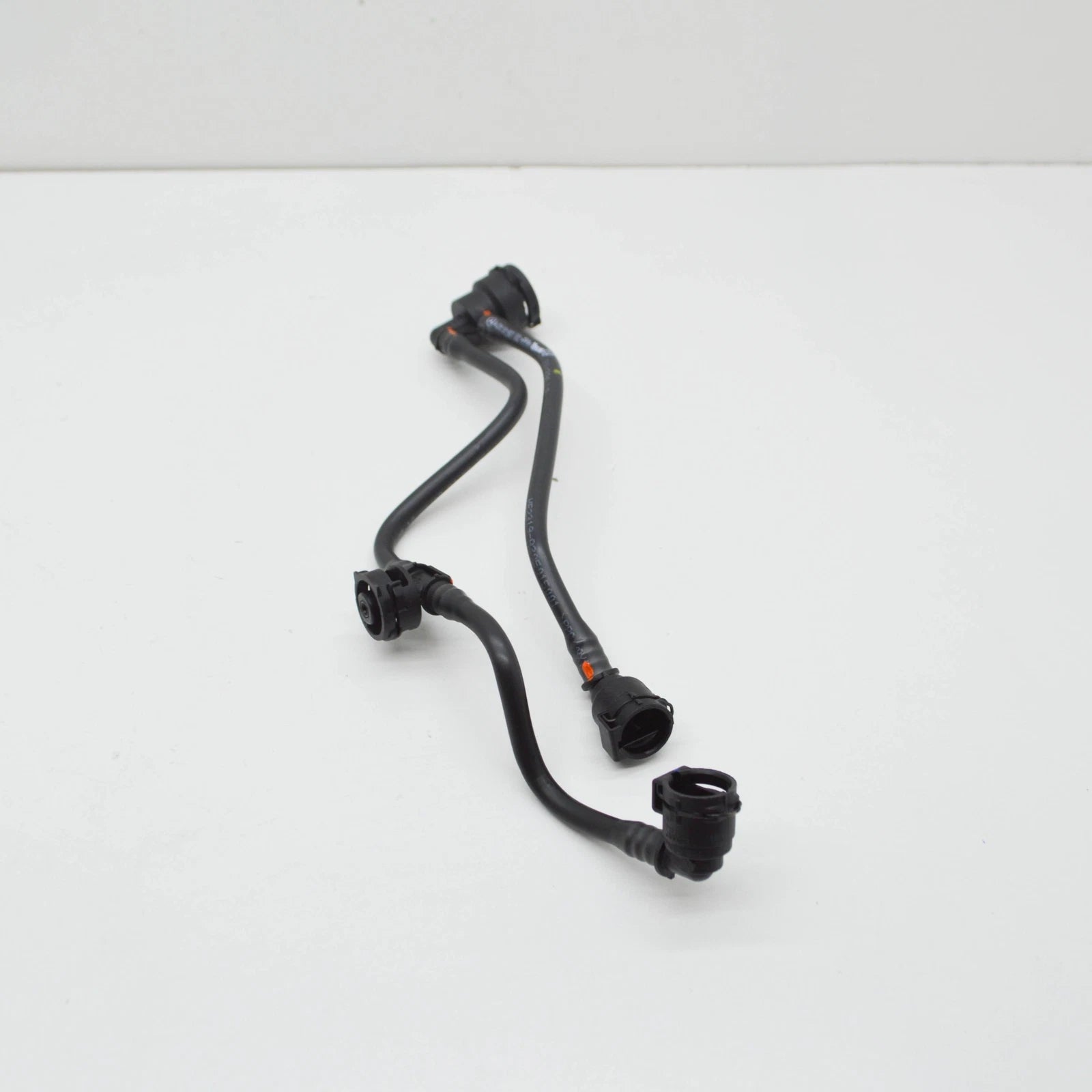 NEW MERCEDES-BENZ C W205 EXPANSION RESERVOIR BLEED LINE A2055015001