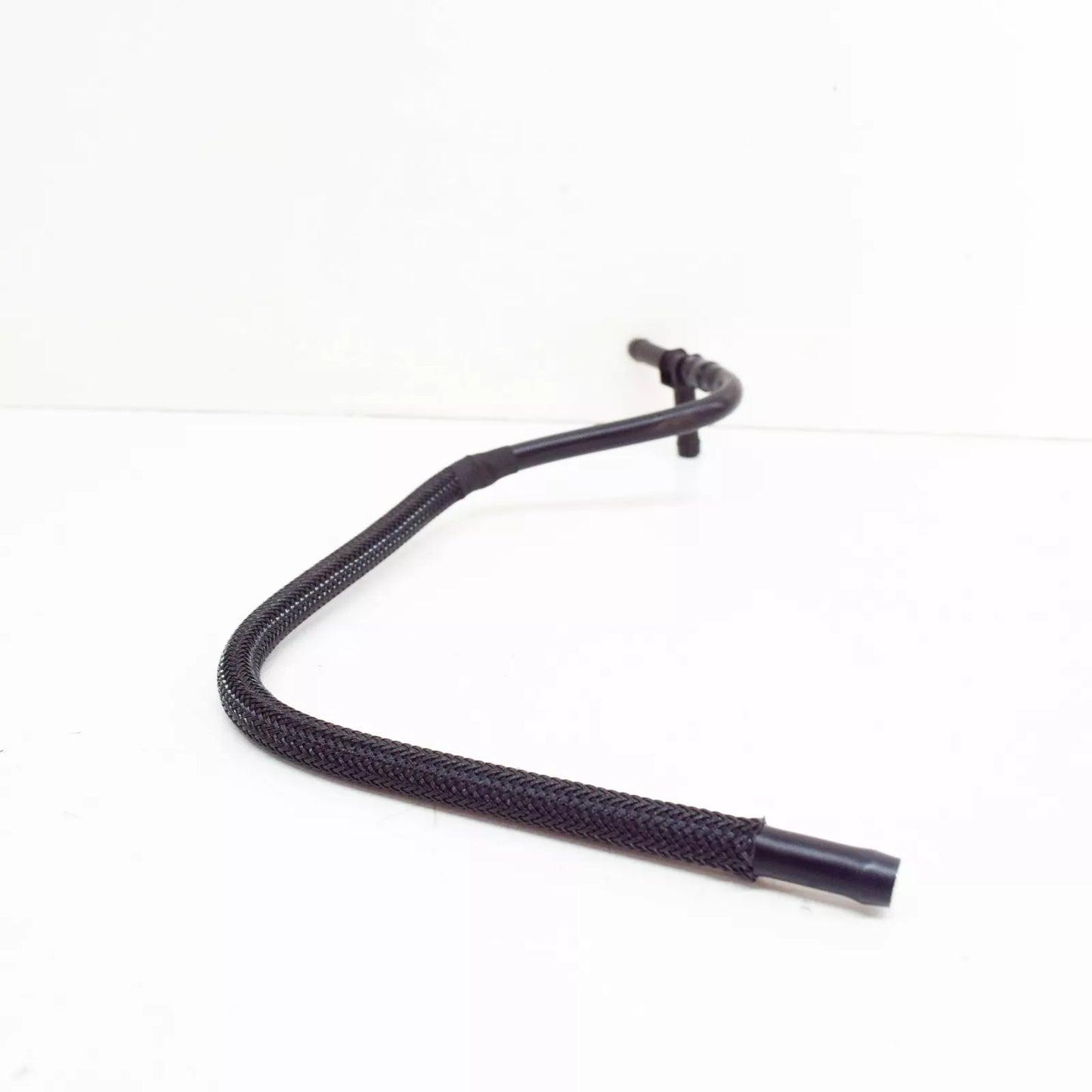 NEW AUDI A4 B7 COOLANT PIPE 059121086F