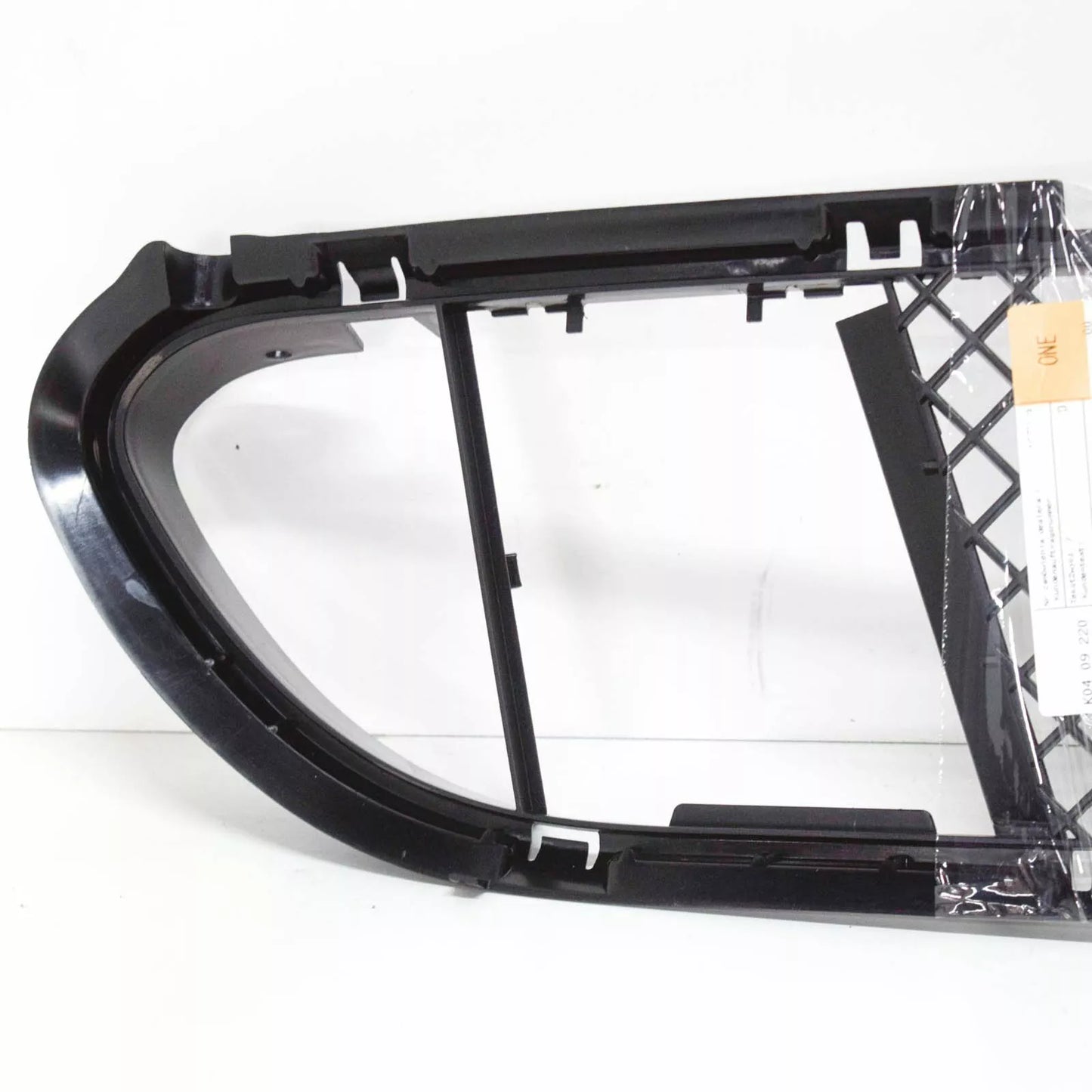 NEW BMW 5 E60 M SPORT FRONT LOWER BUMPER GRILLE 51117896586 ORIGINAL