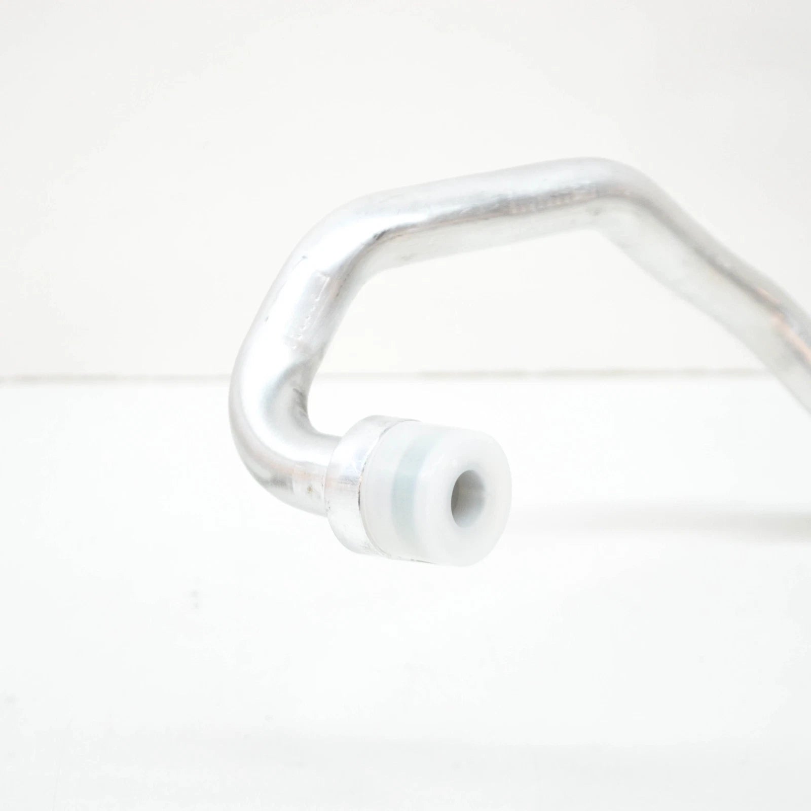 NEW MERCEDES-BENZ CLS C218 OIL COOLER LINE HOSE A2185000172 ORIGINAL