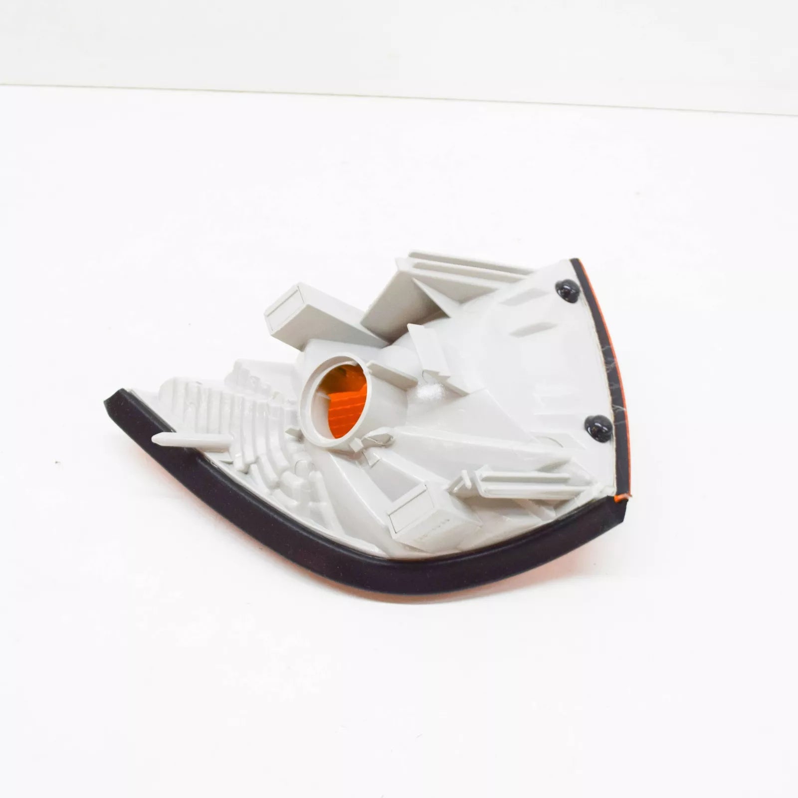 NEW BMW 3 COUPE E36 FRONT RIGHT TURN INDICATOR 8353282 63138353282 ORIGINAL