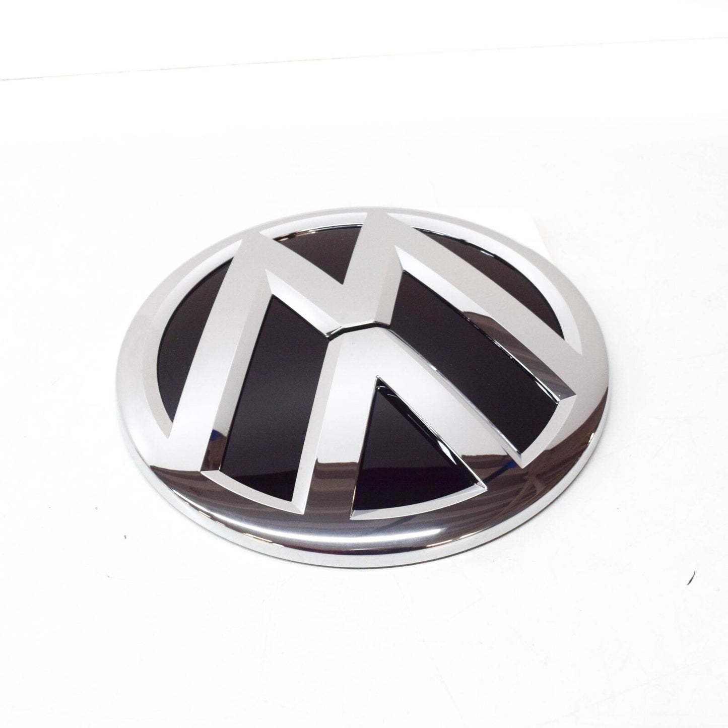 NEW VOLKSWAGEN AMAROK REAR EMBLEM BADGE 2H6853630DPJ ORIGINAL