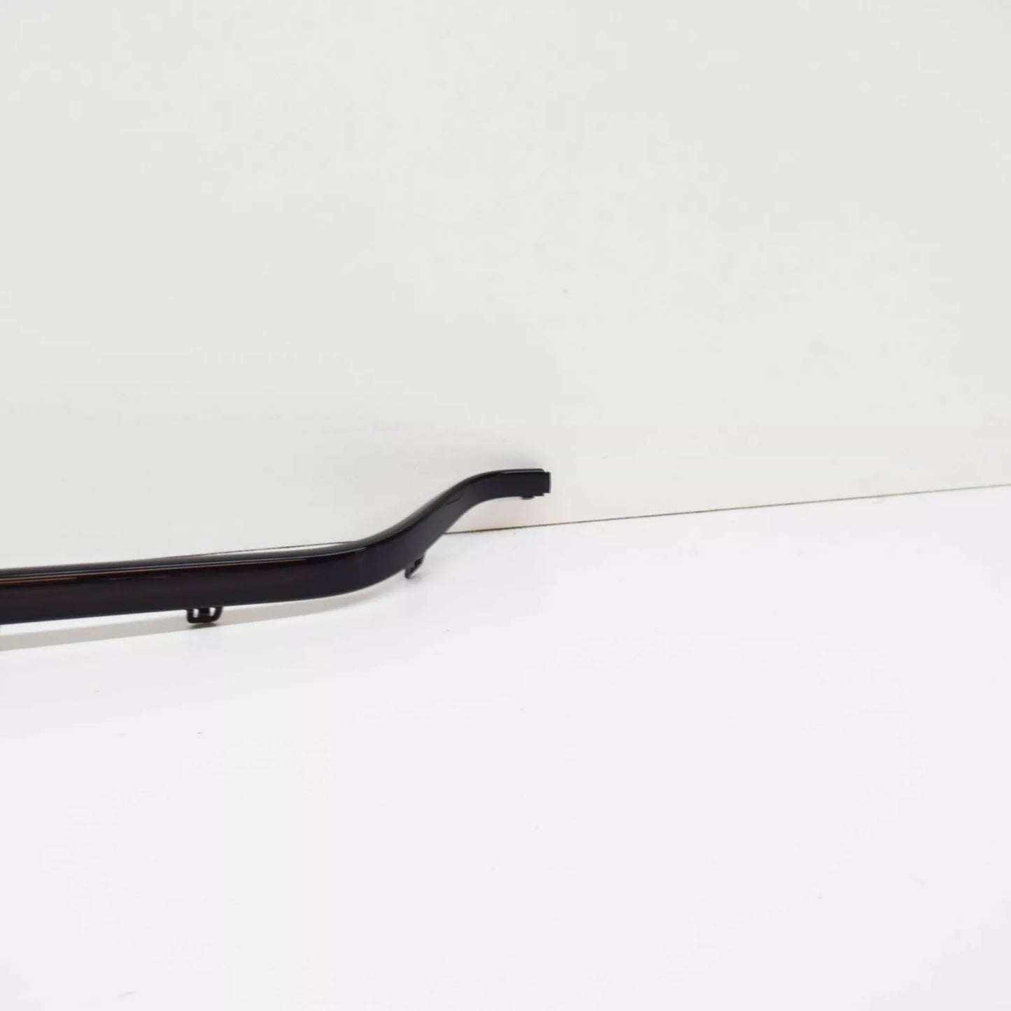 NEW MERCEDES-BENZ E W213 REAR BUMPER CENTRAL TRIM STRIP A2138854501
