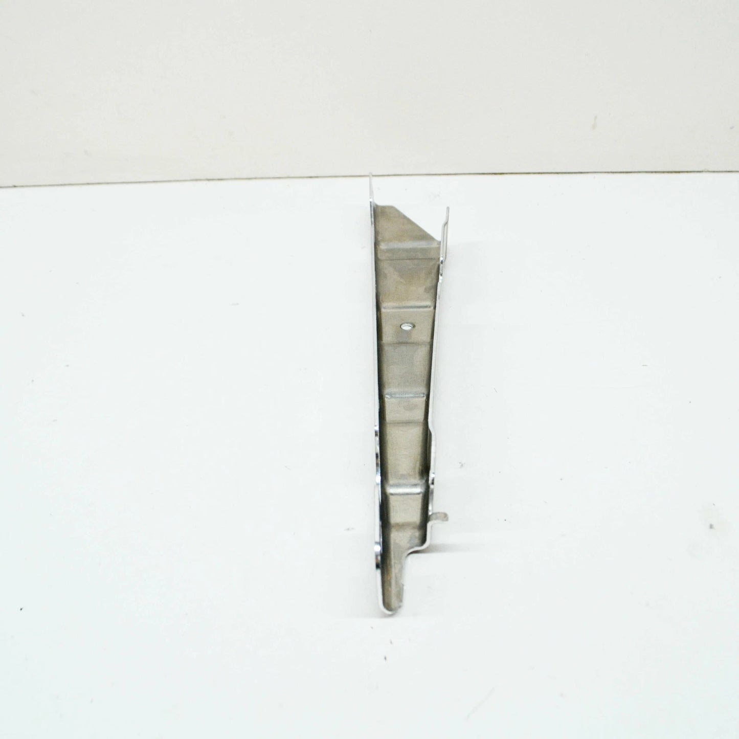 NEW BMW X5 G05 LEFT UNDERFLOOR PANELLING BRACKET 51717453070 ORIGINAL