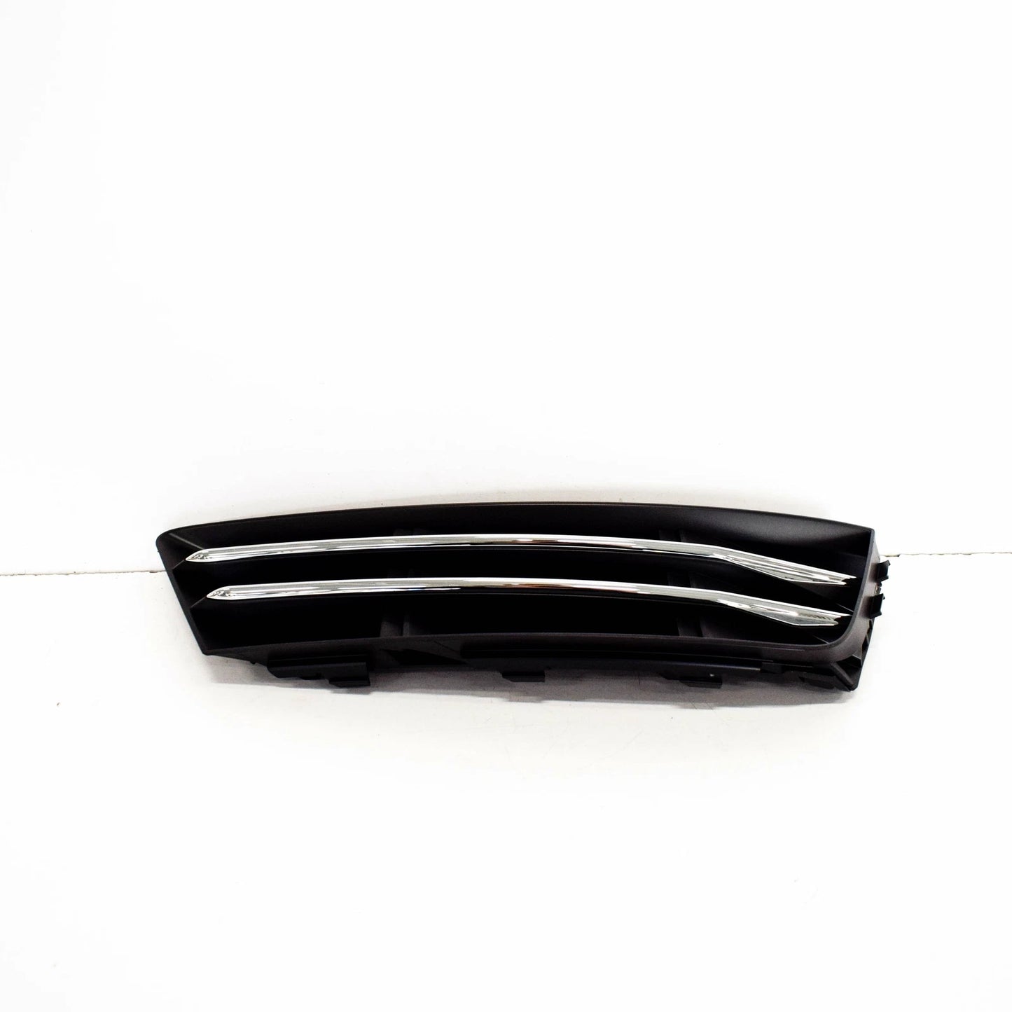 NEW AUDI A4 B9 FRONT BUMPER RIGHT GRILLE 8W0807682RRU6 2017