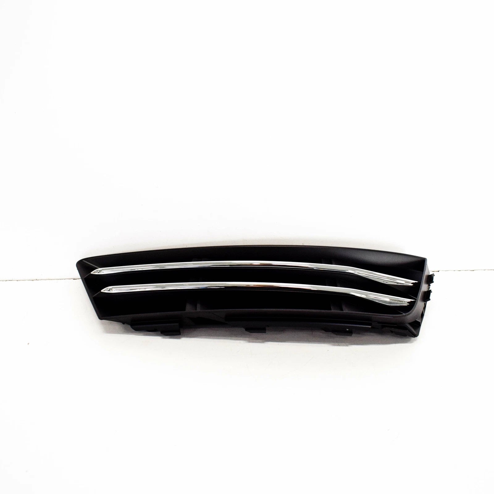 NEW AUDI A4 B9 FRONT BUMPER RIGHT GRILLE 8W0807682RRU6 2017