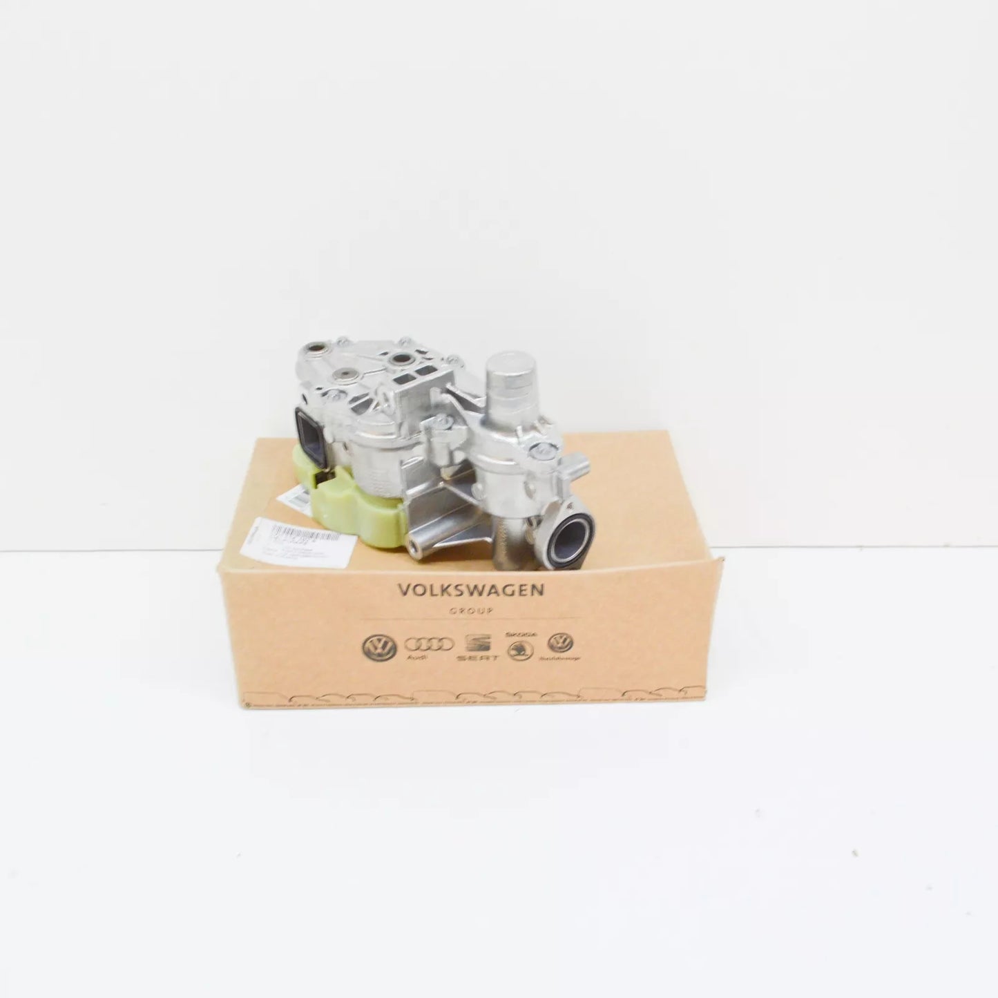 NEW AUDI Q7 4L ENGINE OIL PUMP 079115103S ORIGINAL