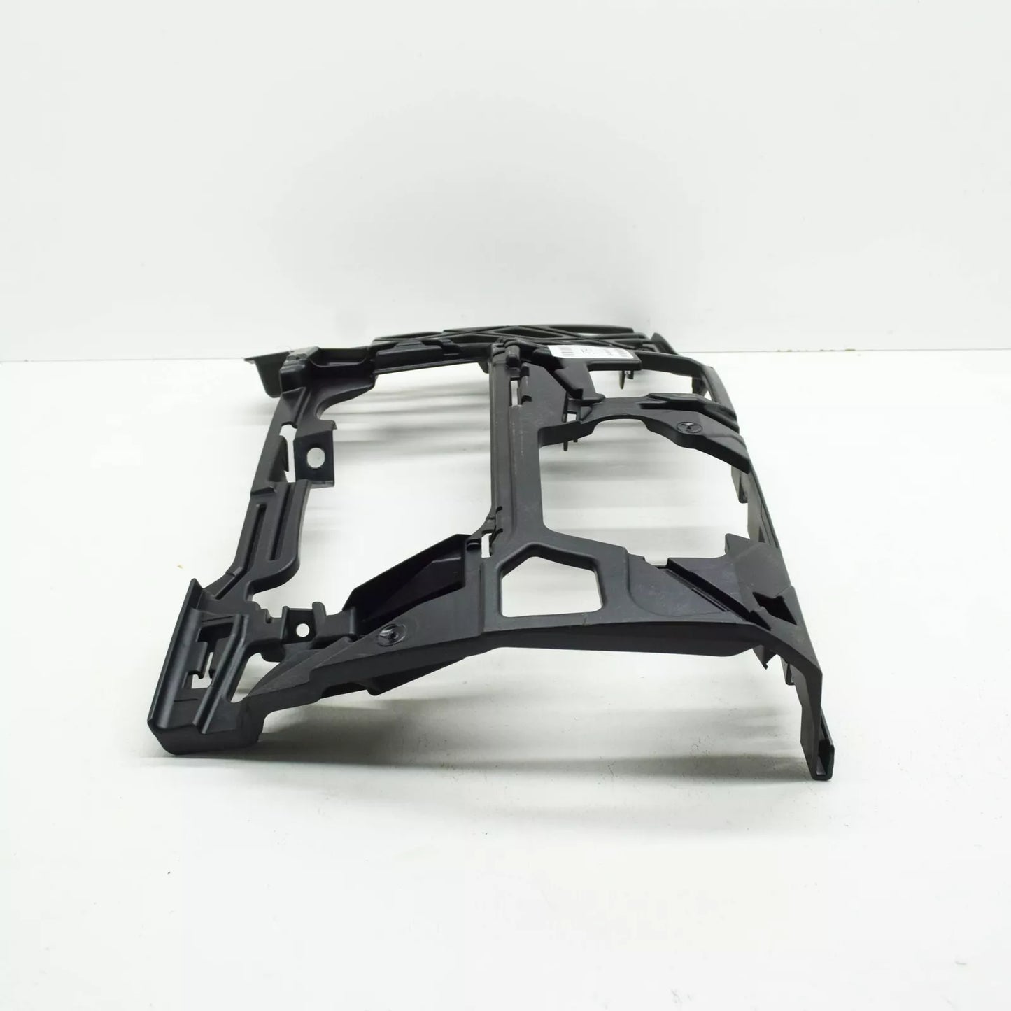 NEW VOLKSWAGEN GOLF 5G MK7 FRONT RIGHT BUMPER BRACKET 5G0807724D ORIGINAL