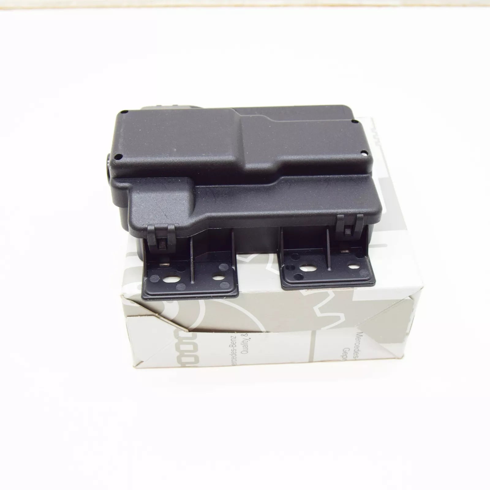 NEW MERCEDES-BENZ GLE W167 PYROFUSE FUSE BOX A0005404716 ORIGINAL