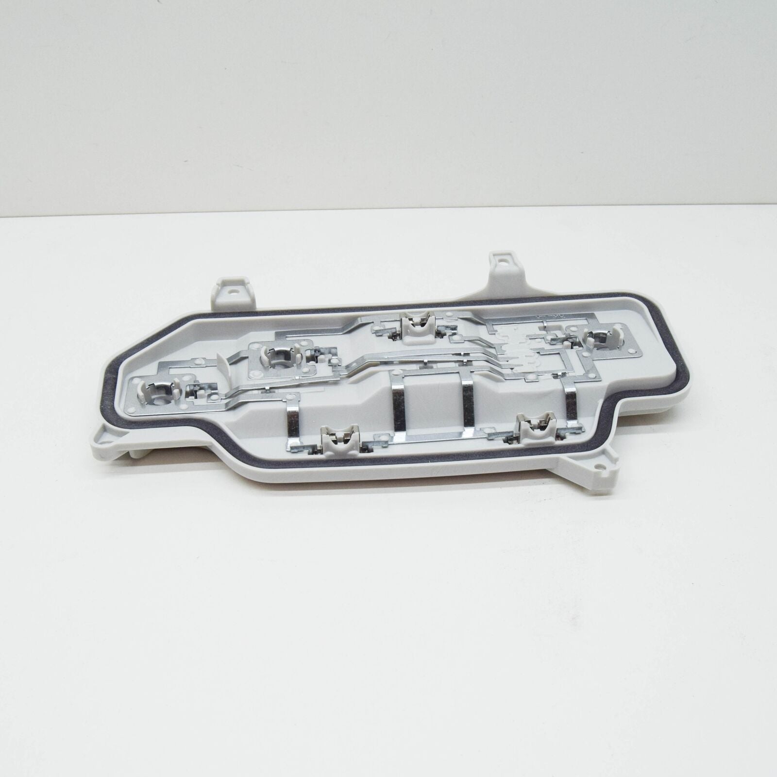 NEW VOLKSWAGEN CADDY MK3 REAR LEFT BULB CARRIER 2K1945257B ORIGINAL