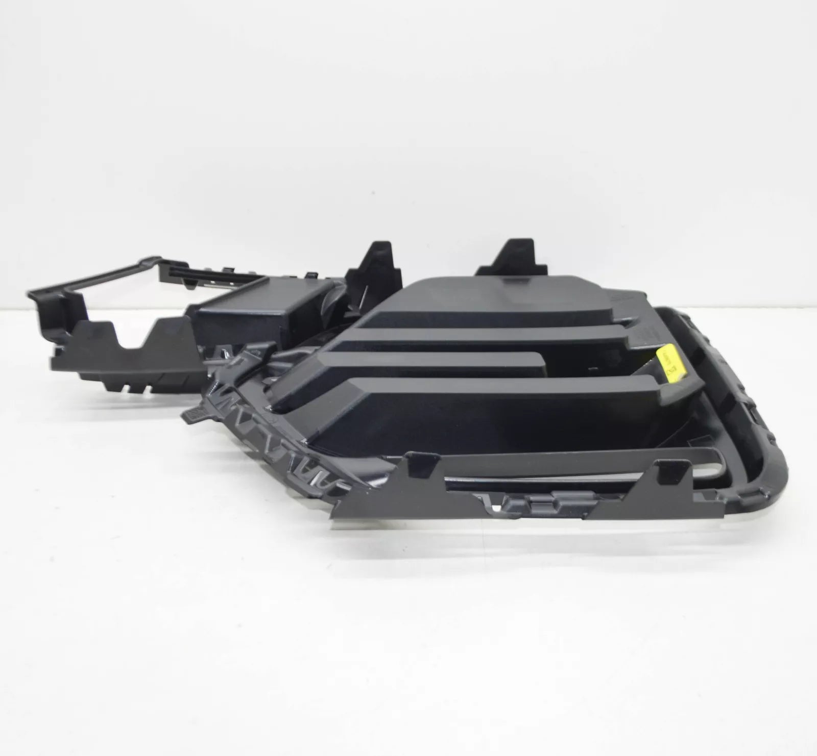 NEW BMW X5 G05 FRONT BUMPER LEFT CLOSED GRILLE 51115A1E043 ORIGINAL