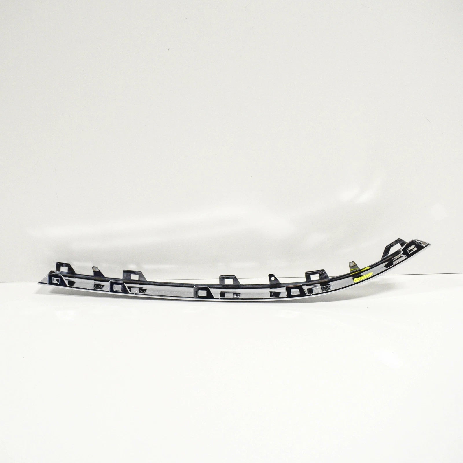 NEW VOLKSWAGEN TOUAREG 7P FRONT BUMPER LEFT CHROME MOLDING 7P68532532ZZ ORIGINAL