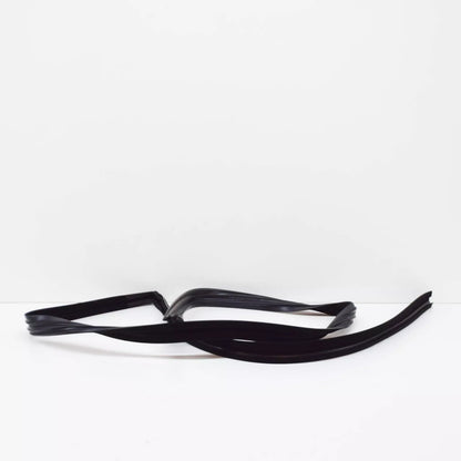 NEW BMW 3 COUPE E30 FRONT RIGHT ONE-PIECE WINDOW GUIDE 51321904782 ORIGINAL