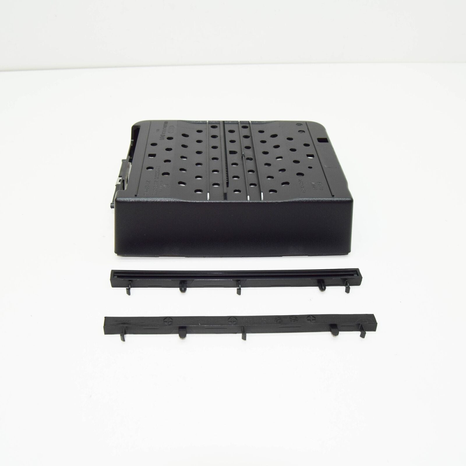 NEW AUDI Q5 FY CENTER CONSOLE TRAY 80A864747A6PS ORIGINAL