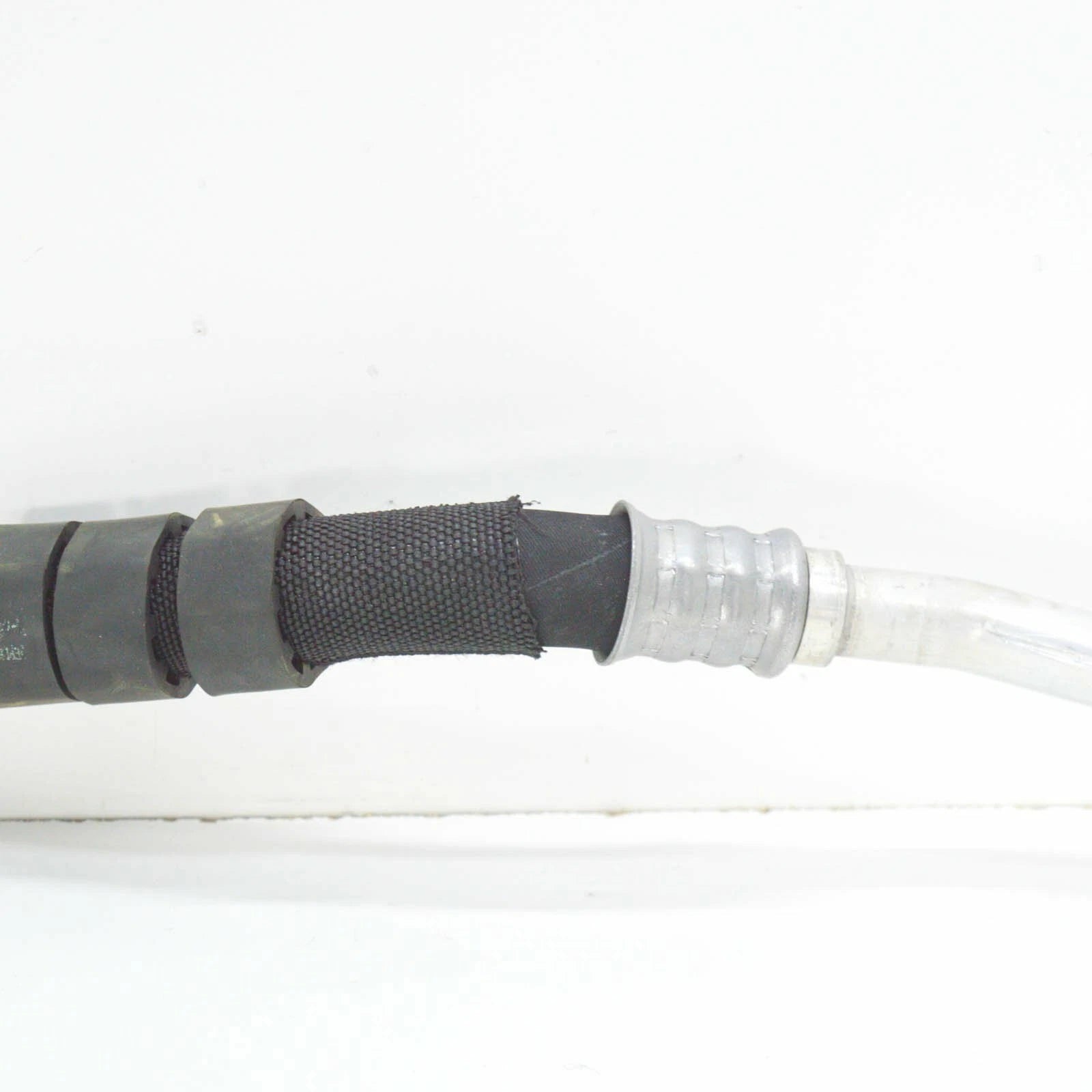 NEW MB E W212 AMG OIL COOLER LINE TO OIL FILTER HOUSING A2125001372