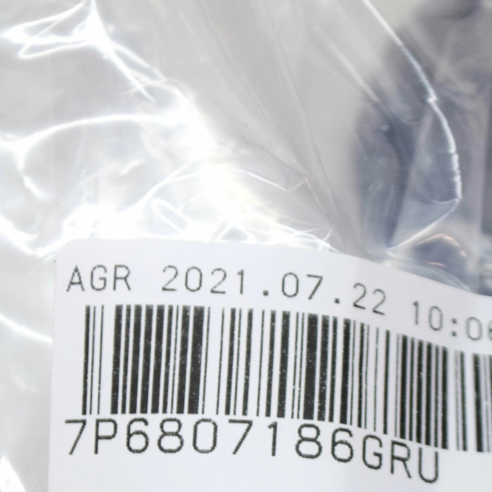 NEW VOLKSWAGEN TOUAREG 7P FRONT BUMPER TOW EYE COVER 7P6807186GRU ORIGINAL