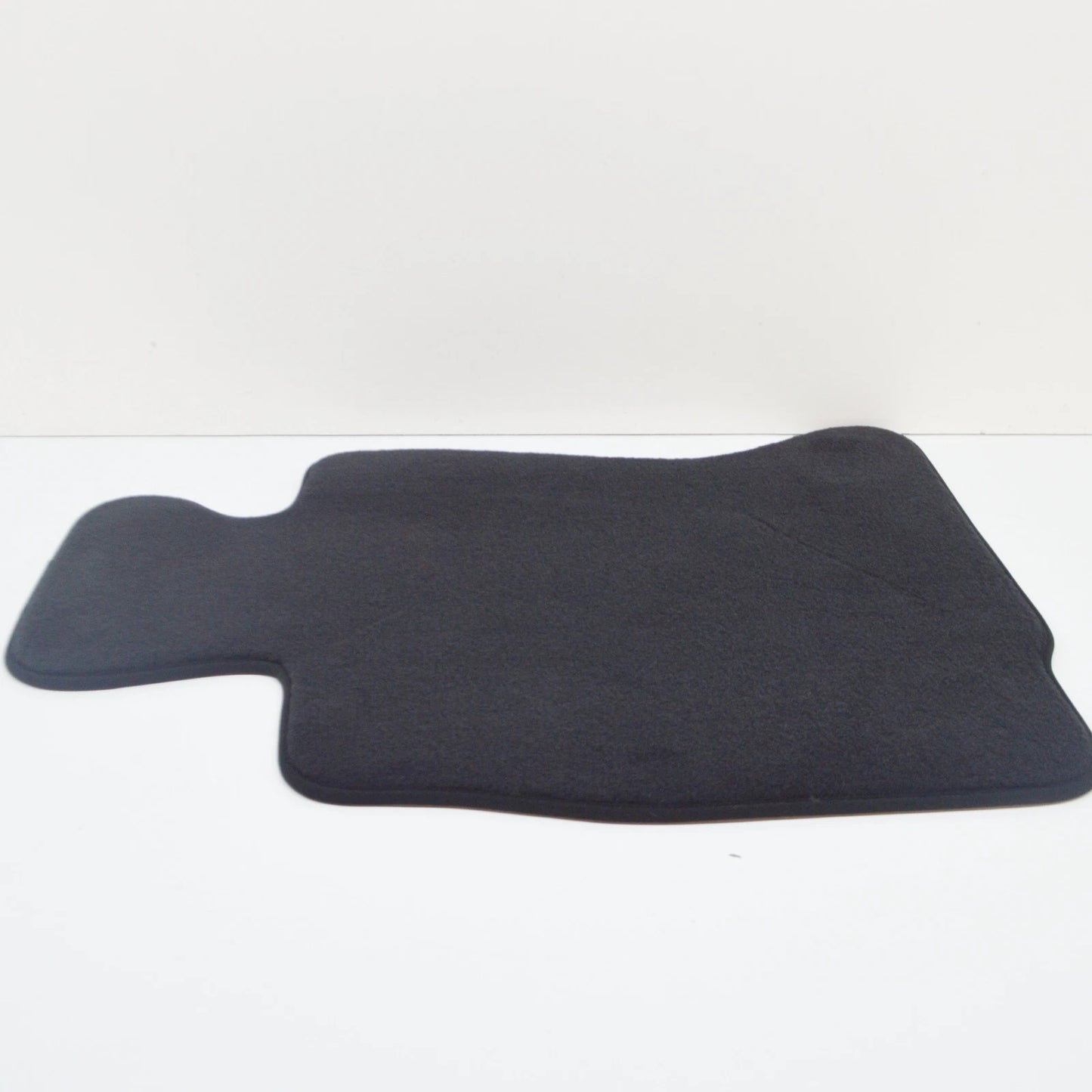 NEW BMW 6 COUPE F13 FRONT LEFT FLOOR MAT 7230401 51477230401 ORIGINAL