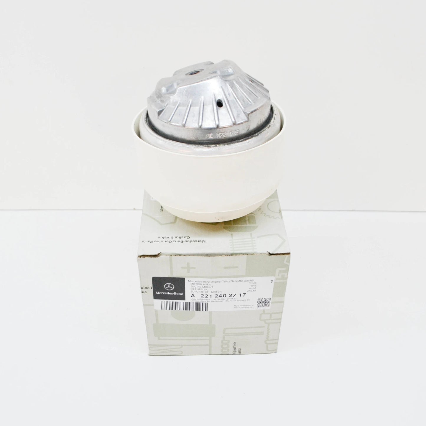 NEW MERCEDES-BENZ S W221 FRONT SIDE ENGINE MOUNT A2212403717
