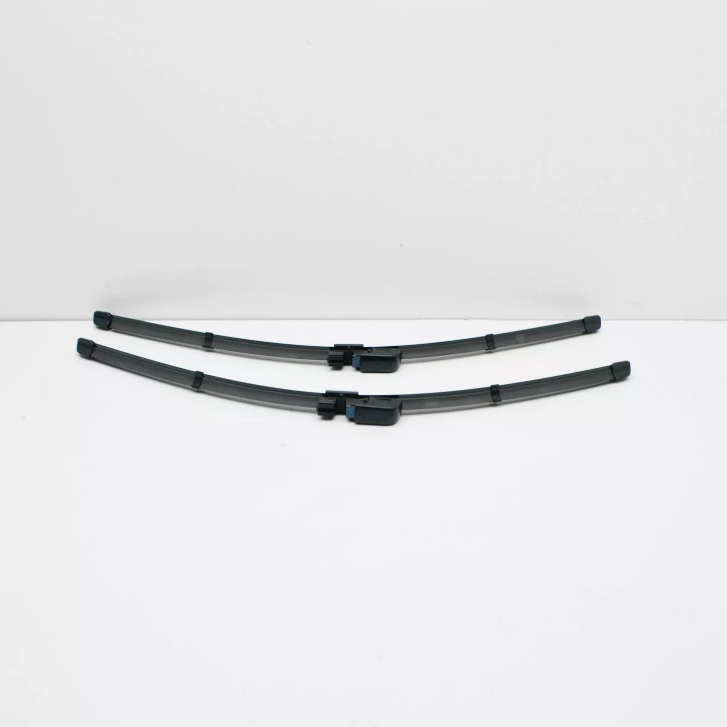 NEW AUDI A8 4E FRONT WINDSCREEN WIPER BLADES SET AERO LHD 4E0998002