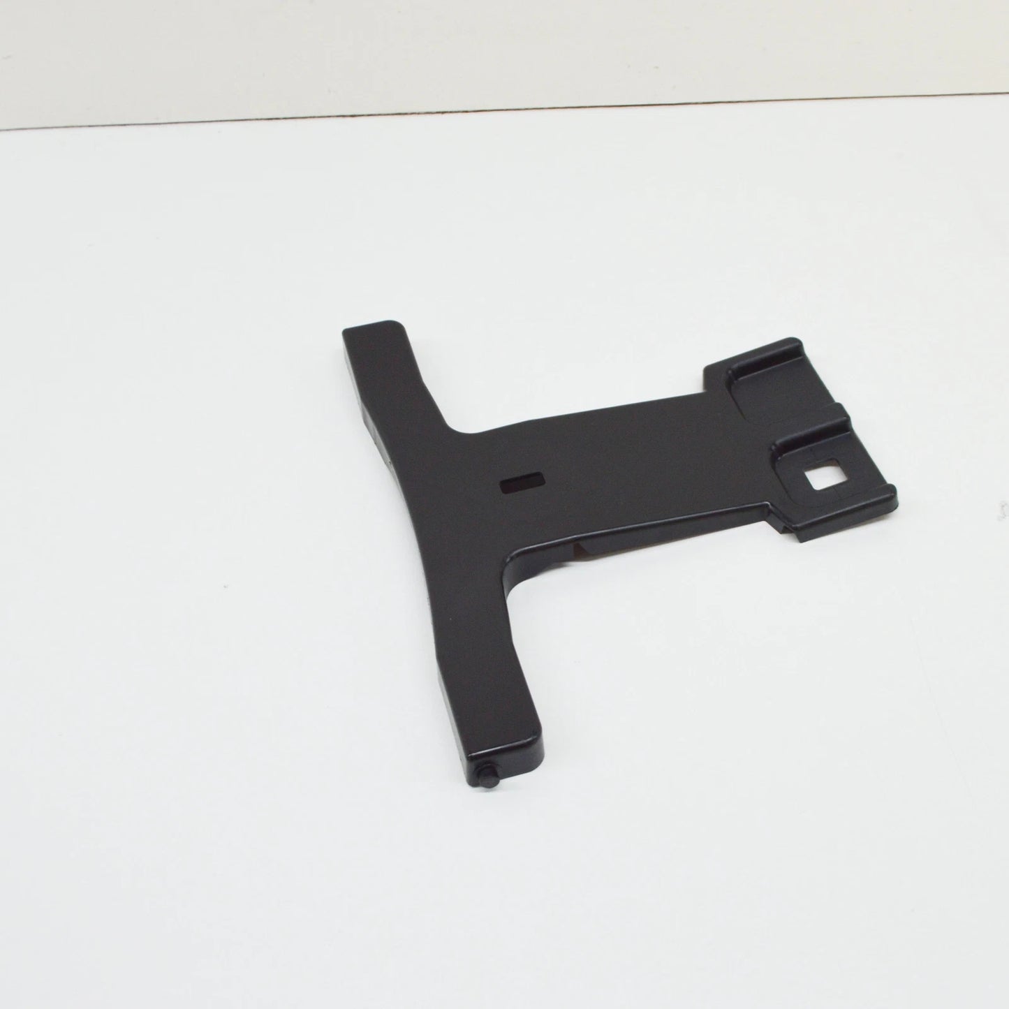 NEW MERCEDES-BENZ C W204 RADIATOR GRILLE SUPPORT A2048850736 ORIGINAL