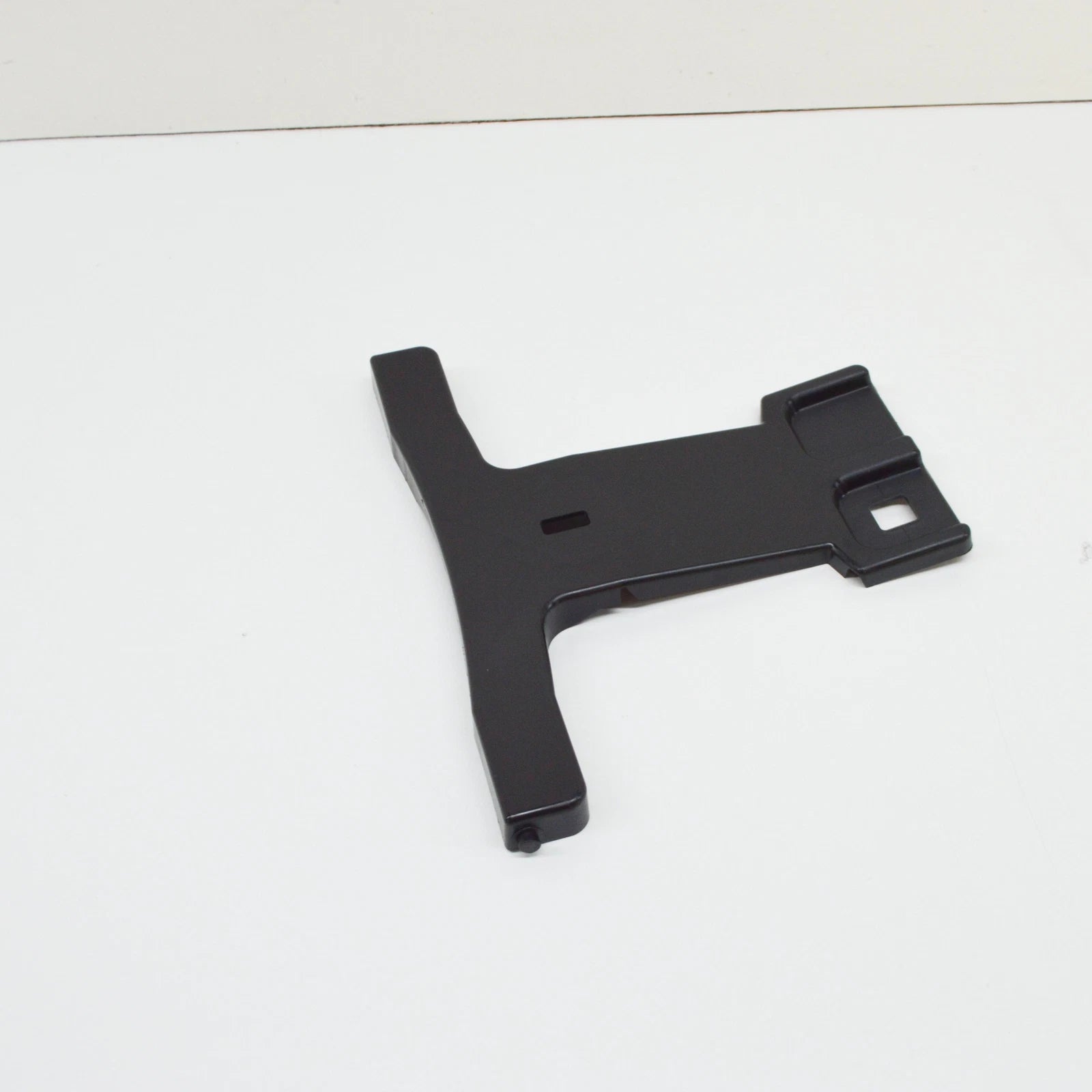 NEW MERCEDES-BENZ C W204 RADIATOR GRILLE SUPPORT A2048850736 ORIGINAL