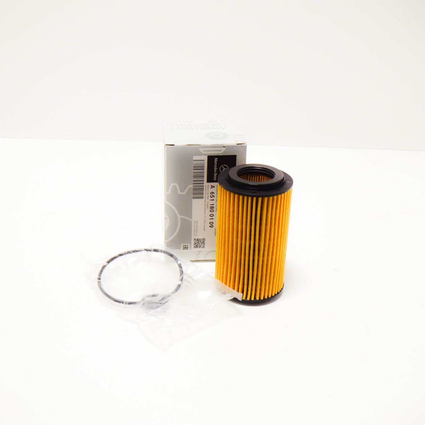 NEW MERCEDES-BENZ E-CLASS W212 ENGINE OIL FILTER A6511800109 2010 ORIGINAL