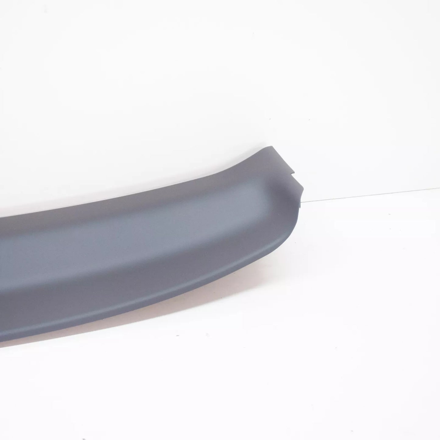 NEW BMW Z4 E85 WINDSHIELD FRAME COVER 54317056282 7056282 ORIGINAL