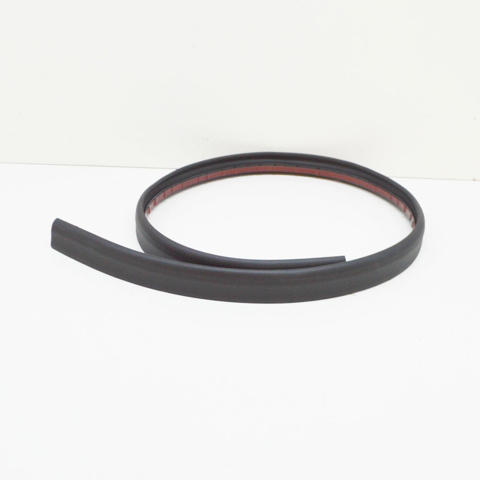 NEW VOLKSWAGEN AMAROK HARDTOP REAR LID LOWER SEAL 2H7817667