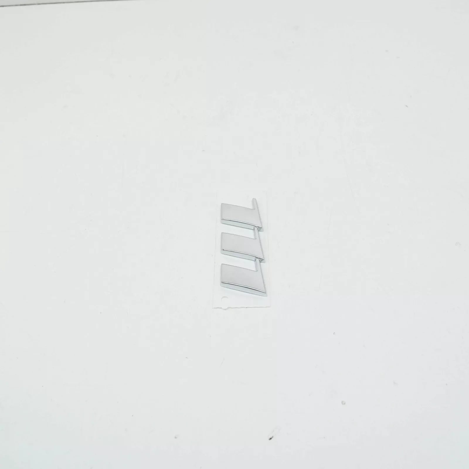 NEW MERCEDES-BENZ VITO W639 REAR EMBLEM BADGE A6398170200 ORIGINAL