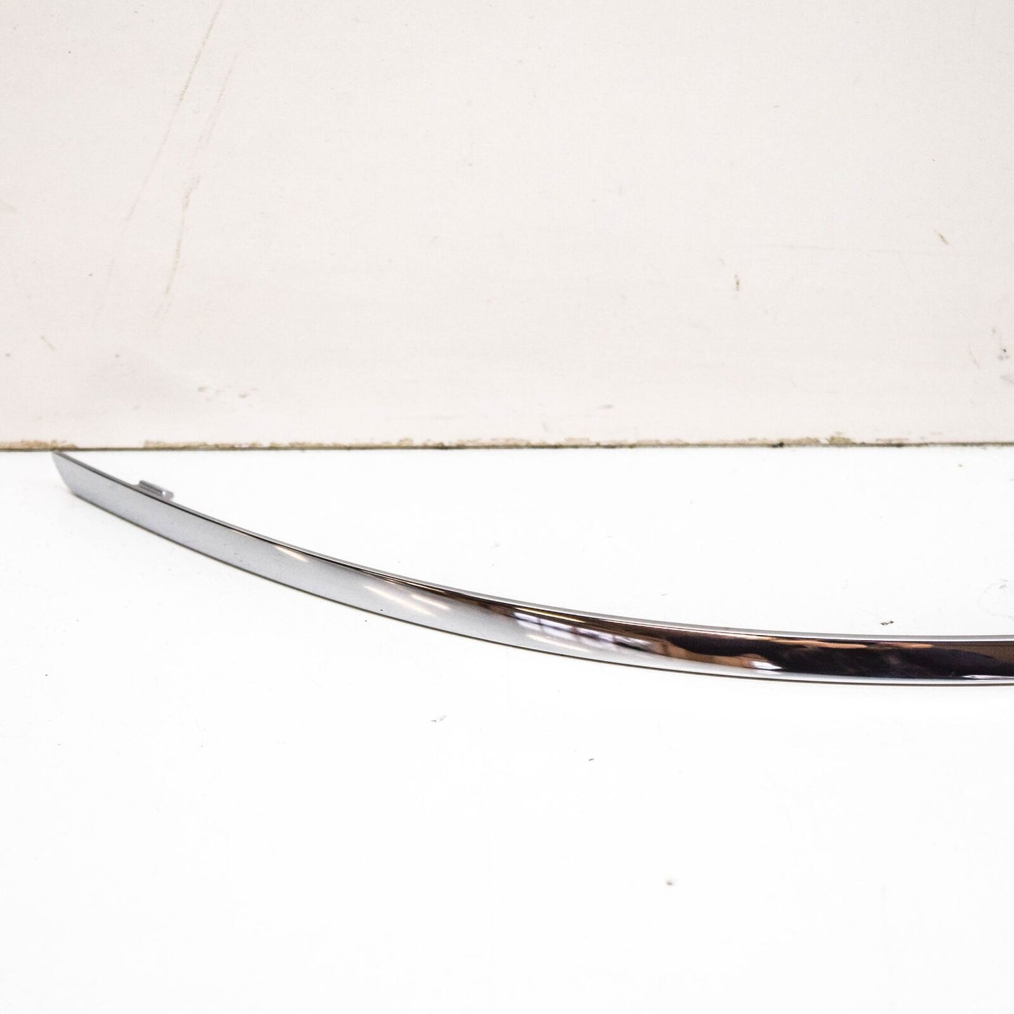 NEW MERCEDES-BENZ B W245 FRONT BUMPER LEFT TRIM STRIP A1698851374 ORIGINAL