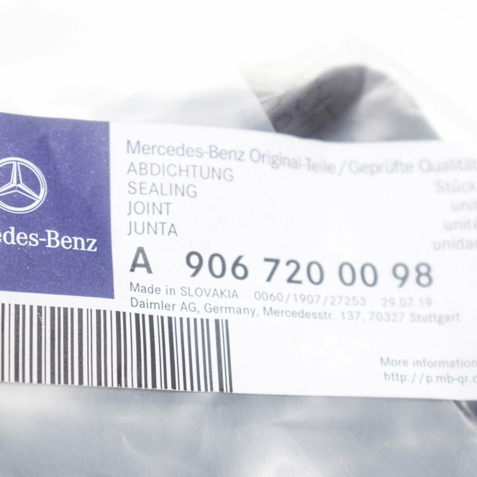 new mercedes-benz sprinter 906 front door check seal a9067200098 original