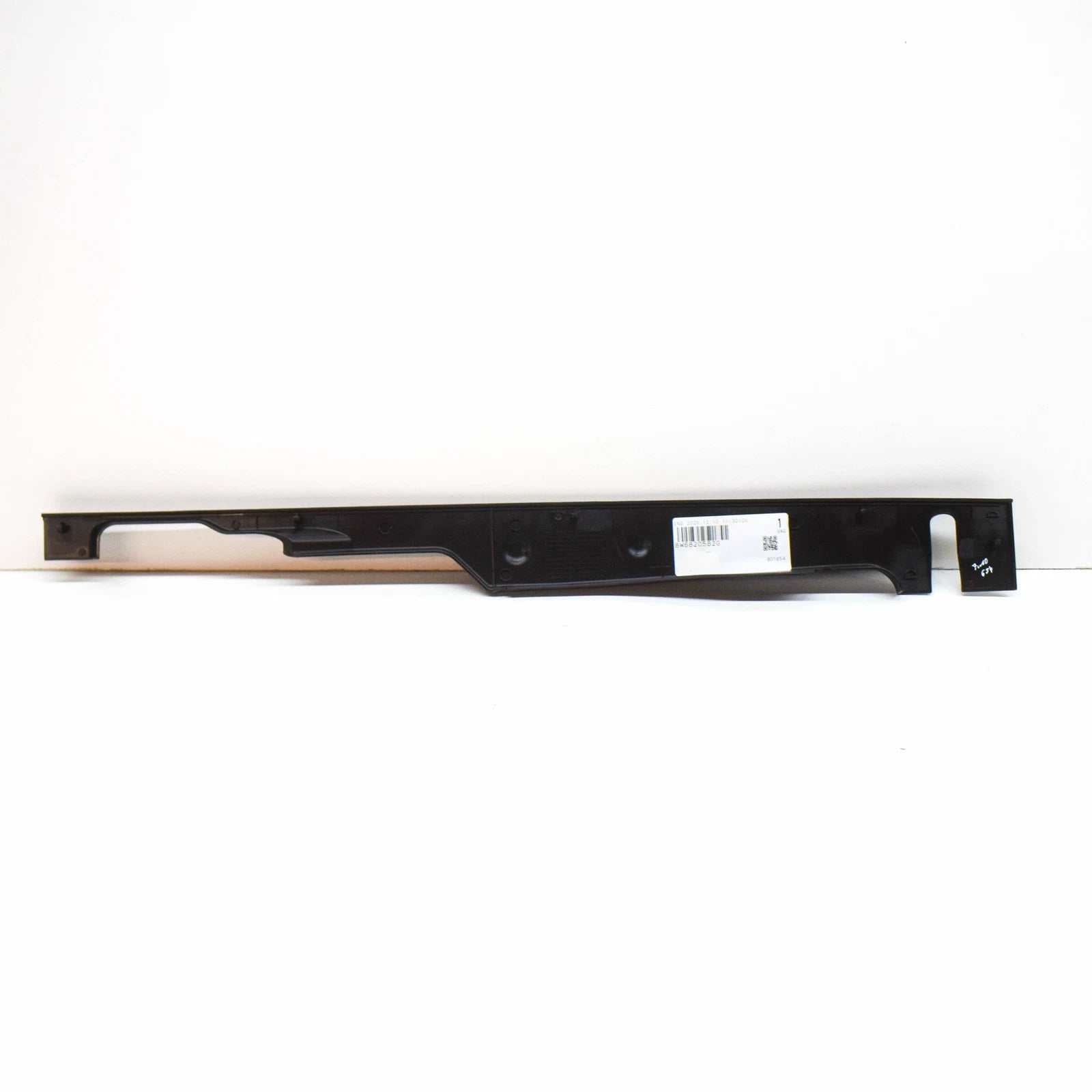 NEW AUDI A5 8W6 FRONT RIGHT SIDE ENGINE HOOD COVER 8W6820582G ORIGINAL