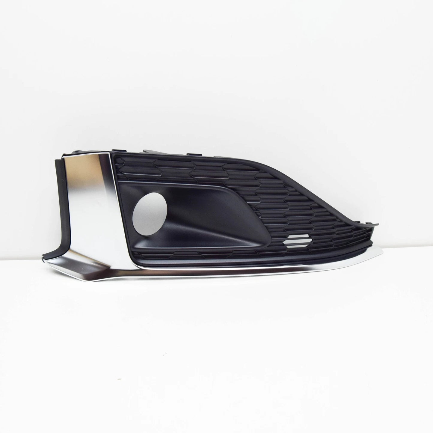 NEW AUDI A5 SPORTBACK F5 FRONT RIGHT AIR GUIDE GRILLE 8W6807682S3Q7 ORIGINAL